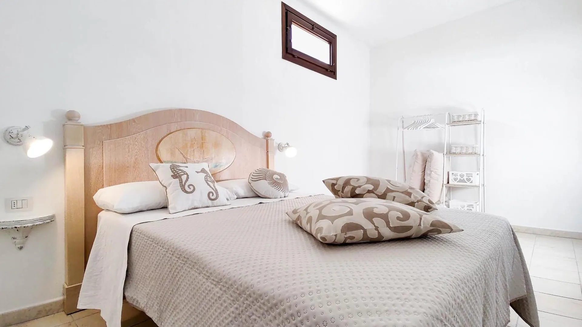 Emme House Apartman Olbia 0*,  Olaszország